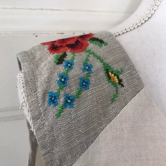 Esencia Maya Ivory Linen Blouse Top with Embroidered Shoulders Mexican - Picture 2 of 5